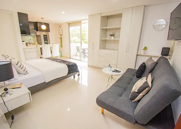 Loft Moderno En El Poblado Con Vista Y Parqueadero Mio Lofts