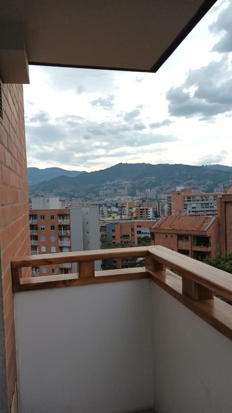 Loft Moderno En El Poblado Con Vista Y Parqueadero Mio Lofts * Medellin