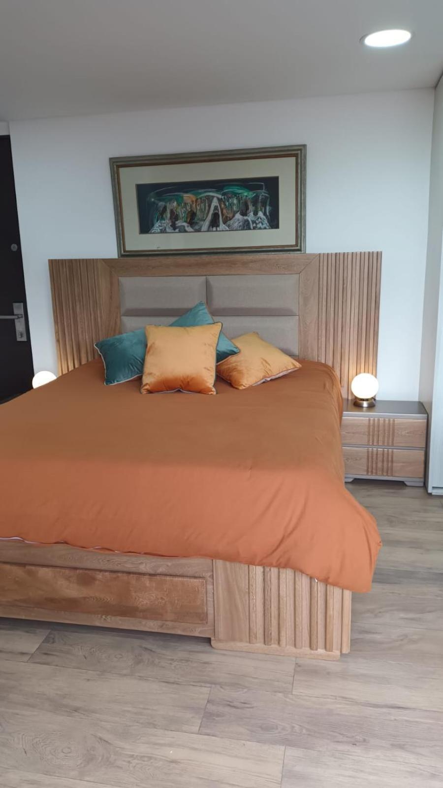 Loft Moderno En El Poblado Con Vista Y Parqueadero Mio Lofts