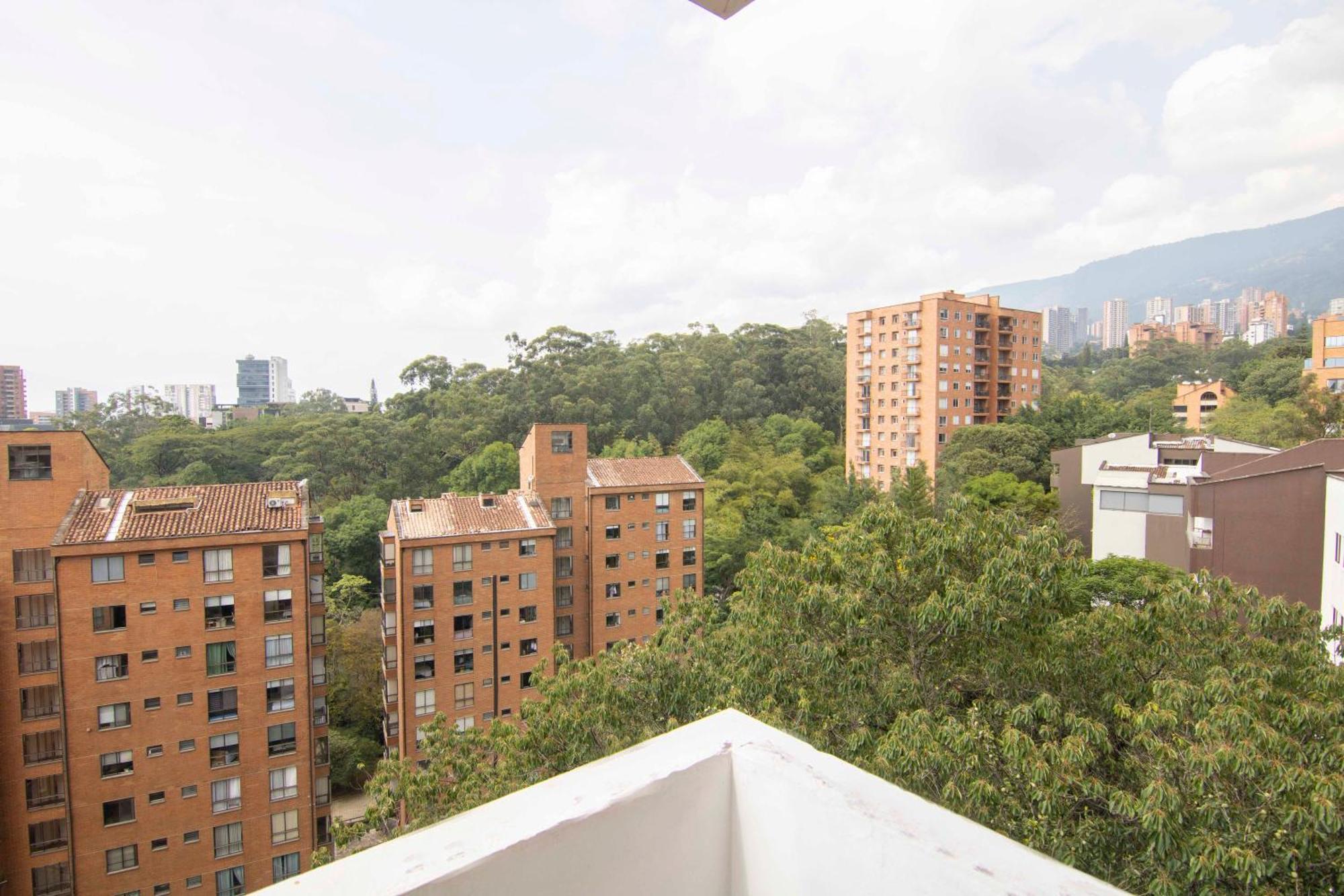 Loft Moderno En El Poblado Con Vista Y Parqueadero Mio Lofts * Medellin